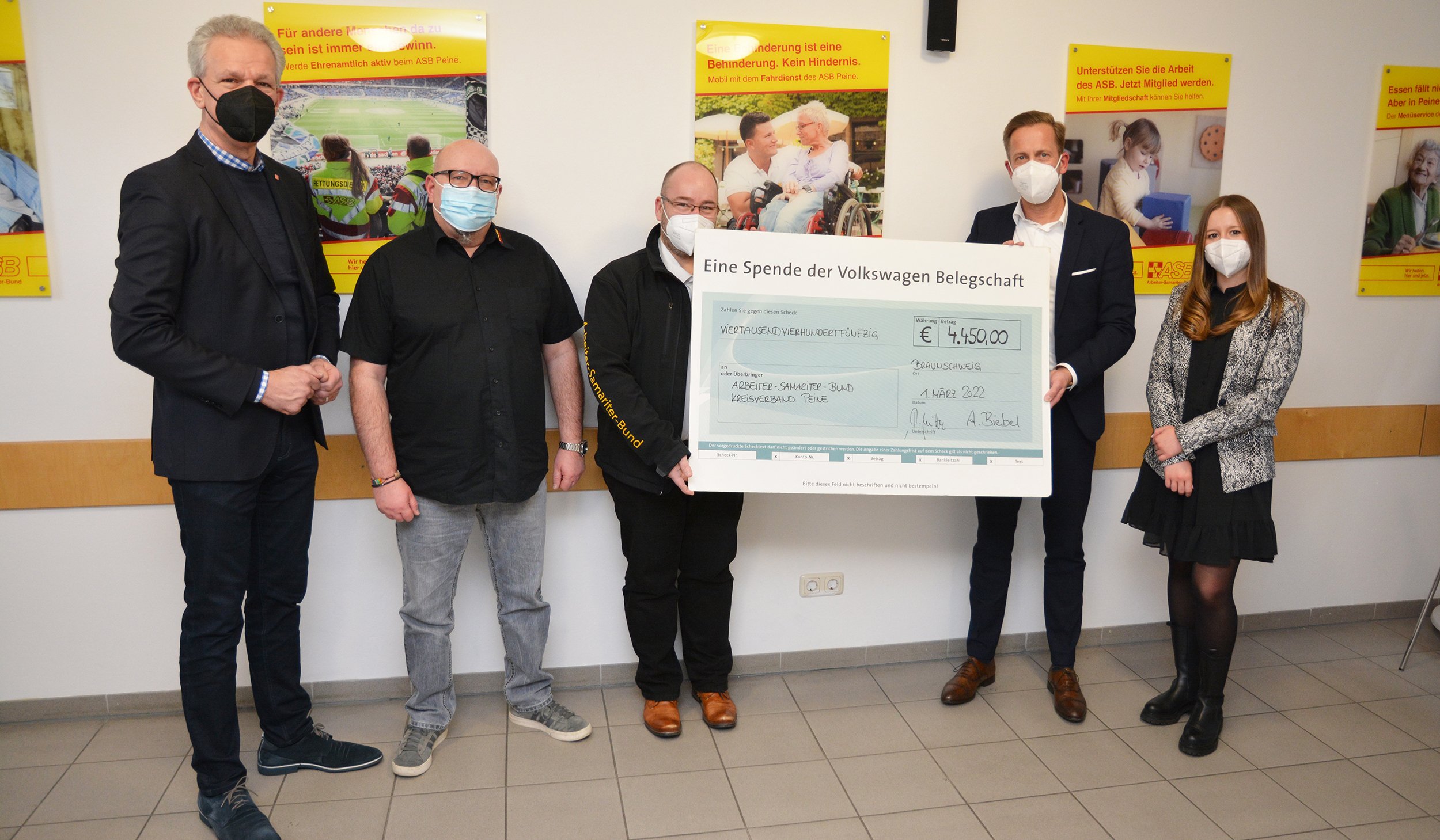 Volkswagen Spendenübergabe ASB Peine.jpg
